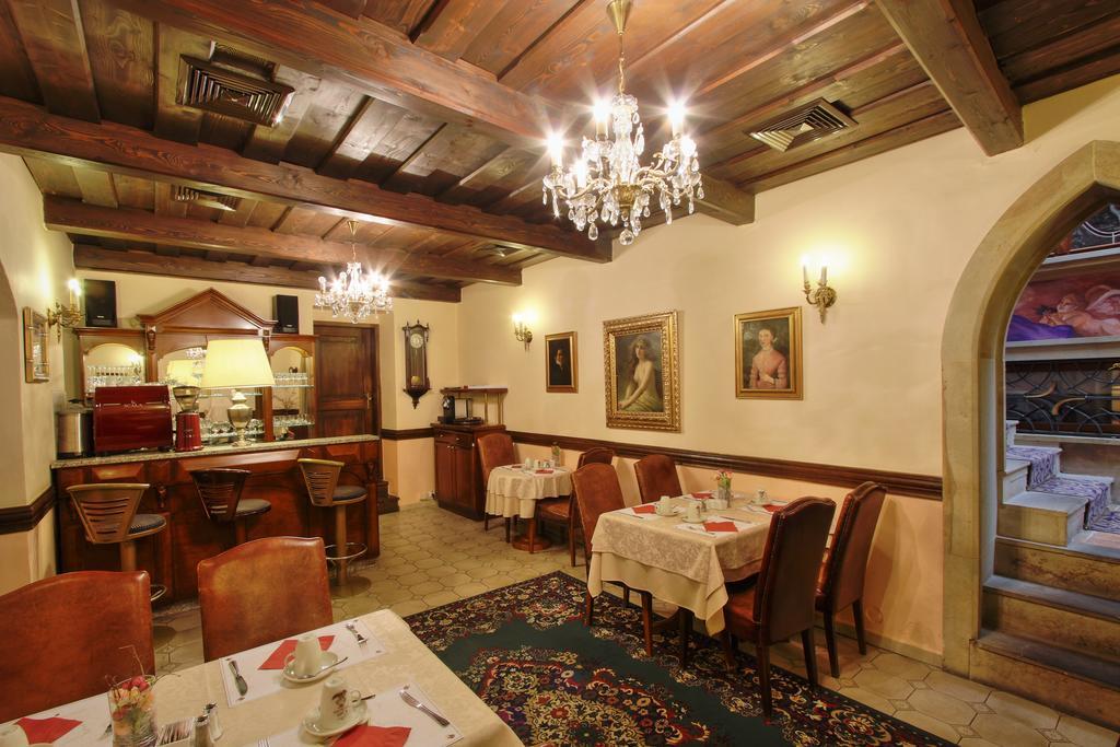 U Pava Hotel Prague Exterior photo